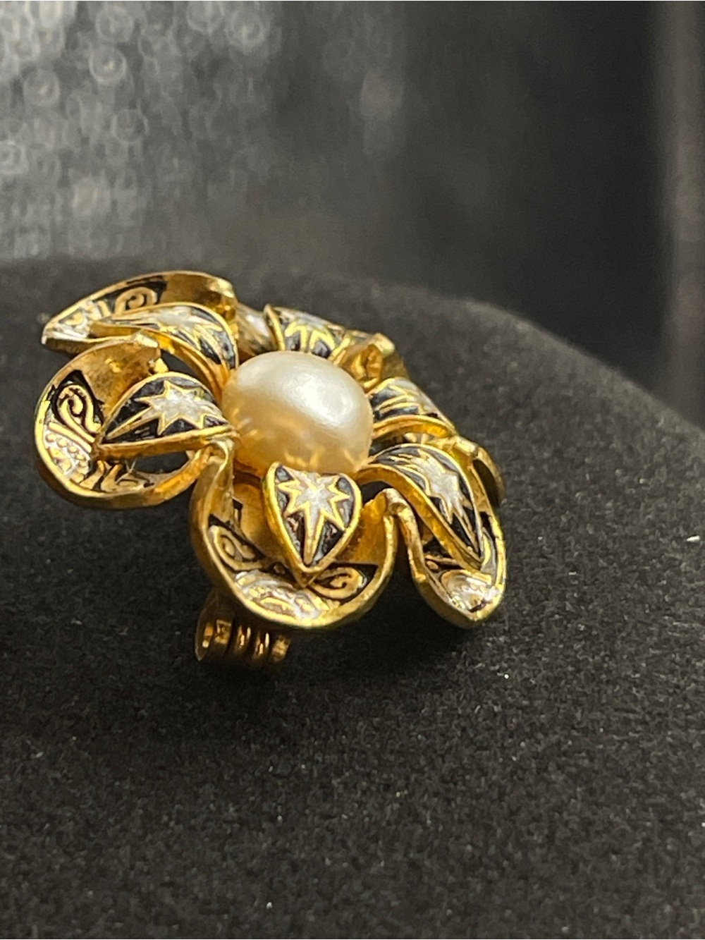 Vintage Damascene Floral Brooch Scarf Pin Faux Pearl Black Gold Starburst - Picture 10 of 12